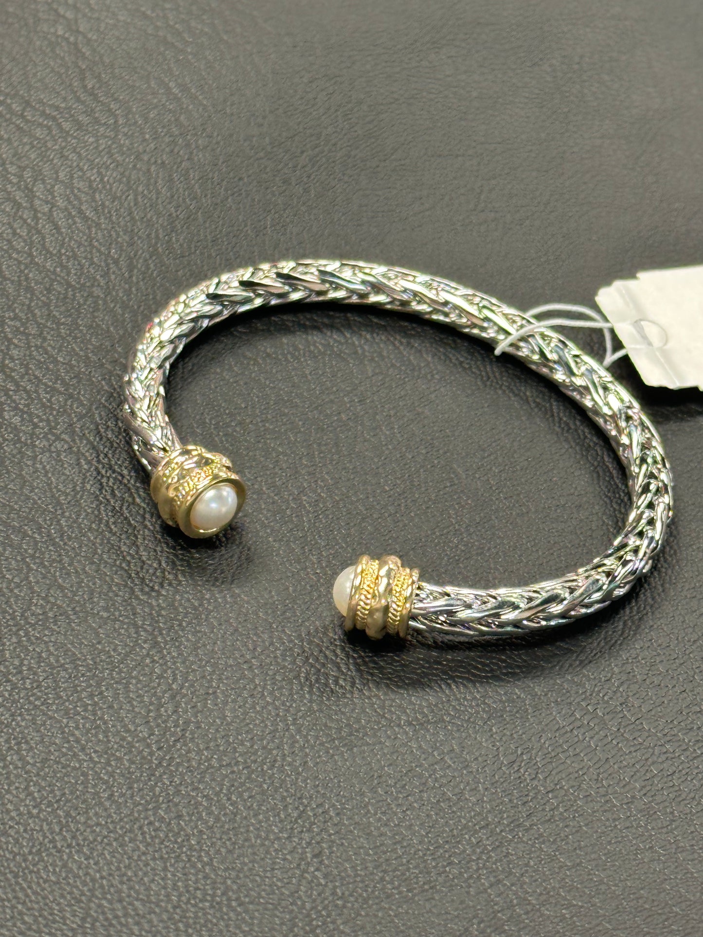 Ponytail Pearl Bracelet