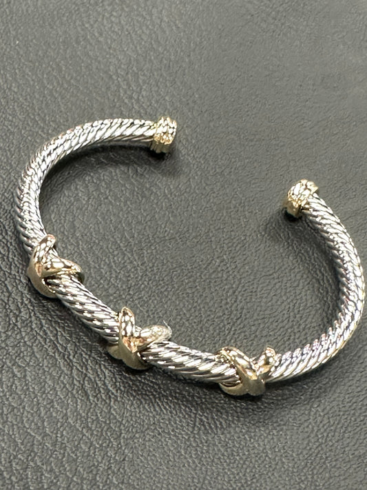 The Knot Bracelet