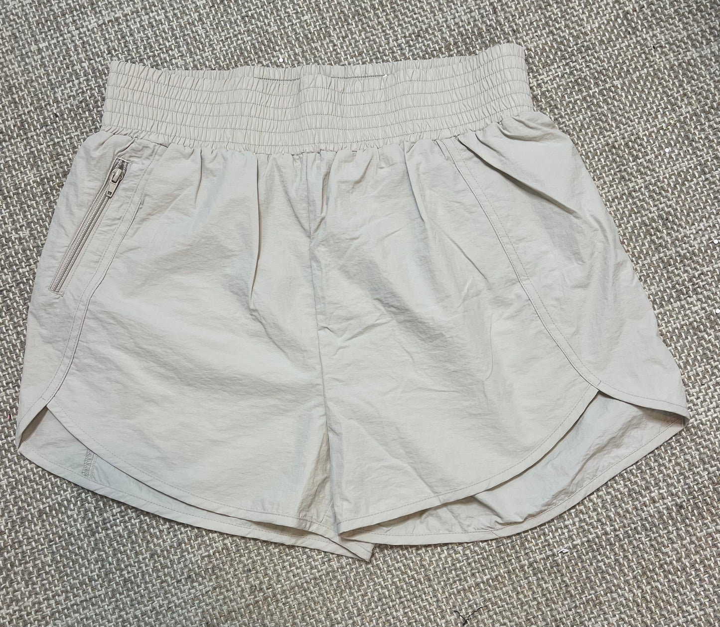 Windbreaker Smocked Waistband Short 101