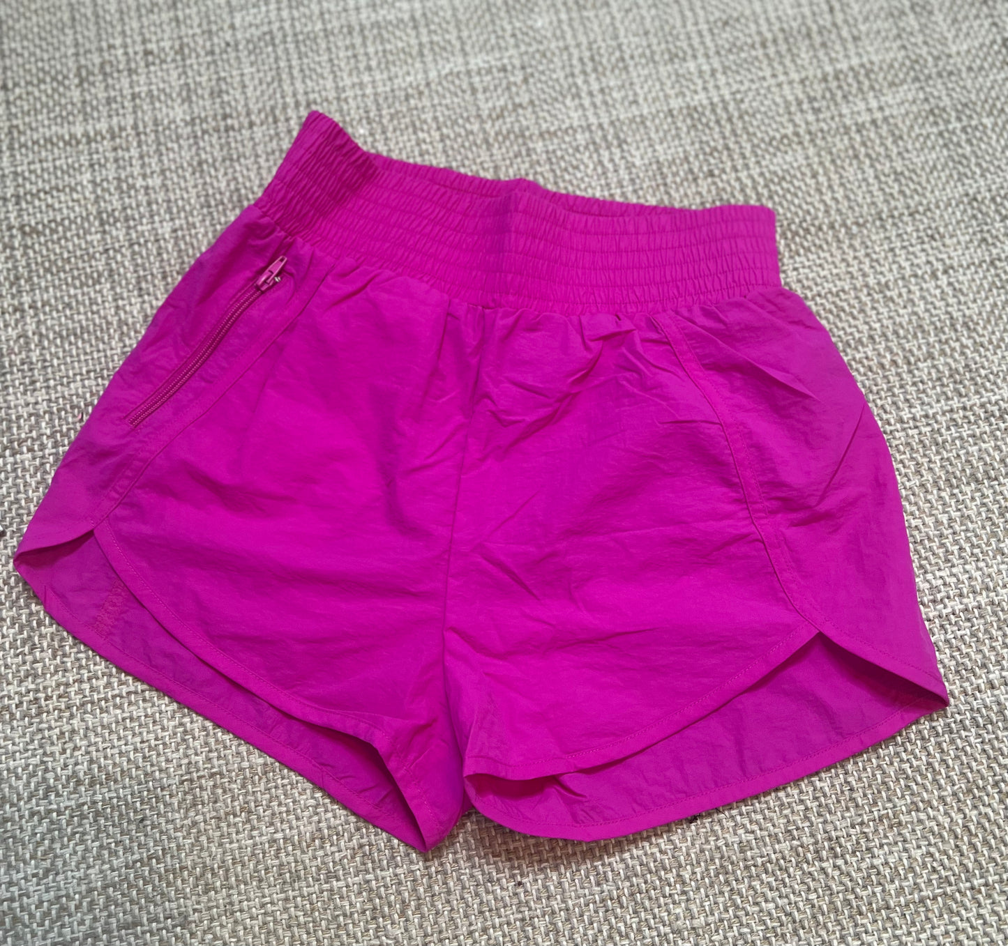 Windbreaker Smocked Waistband Short 101